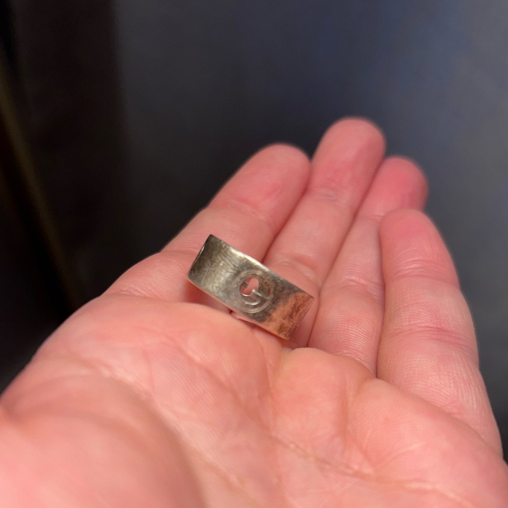 Gucci ring